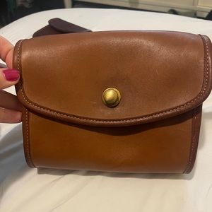 Vintage Coach Chrystie Bag British Tan Leather Crossbody Springlock Bag 9169